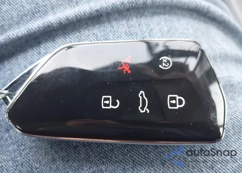 2025 Volkswagen Tiguan 2.0T Sel R-Line from USA, damaged, VIN 3VVLR7RM0SM033339